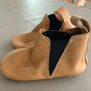 Freshly Picked Cedar Chelsea boot mini sole